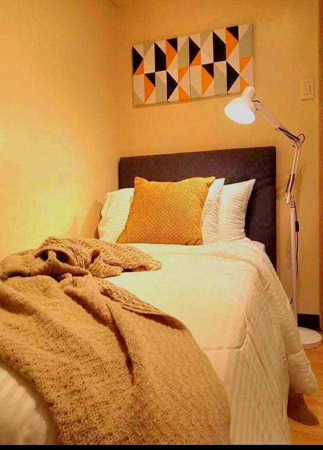 Paranaque City The Lancris Residences, 2 Bedrooms, 1 Bathroom, Living-Room, Kitchen & Pool Is Free المظهر الخارجي الصورة